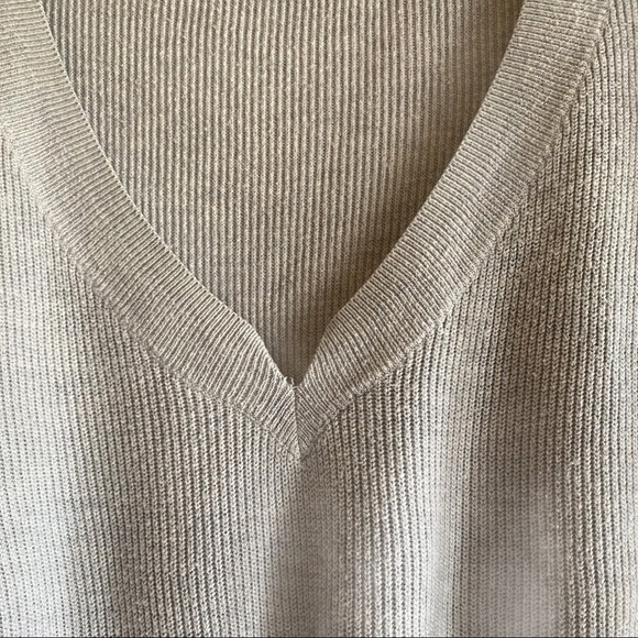 2/$25- DYNAMITE XS Drop Shoulder V-Neck Knit Top 3/4 Arm - Picture 3 of 3